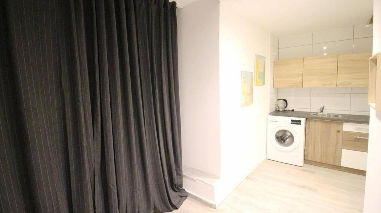 Comfortable Rooms In Akh Area Wenen Buitenkant foto