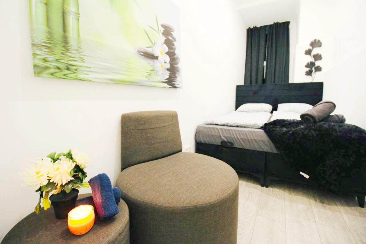 Comfortable Rooms In Akh Area Wenen Buitenkant foto