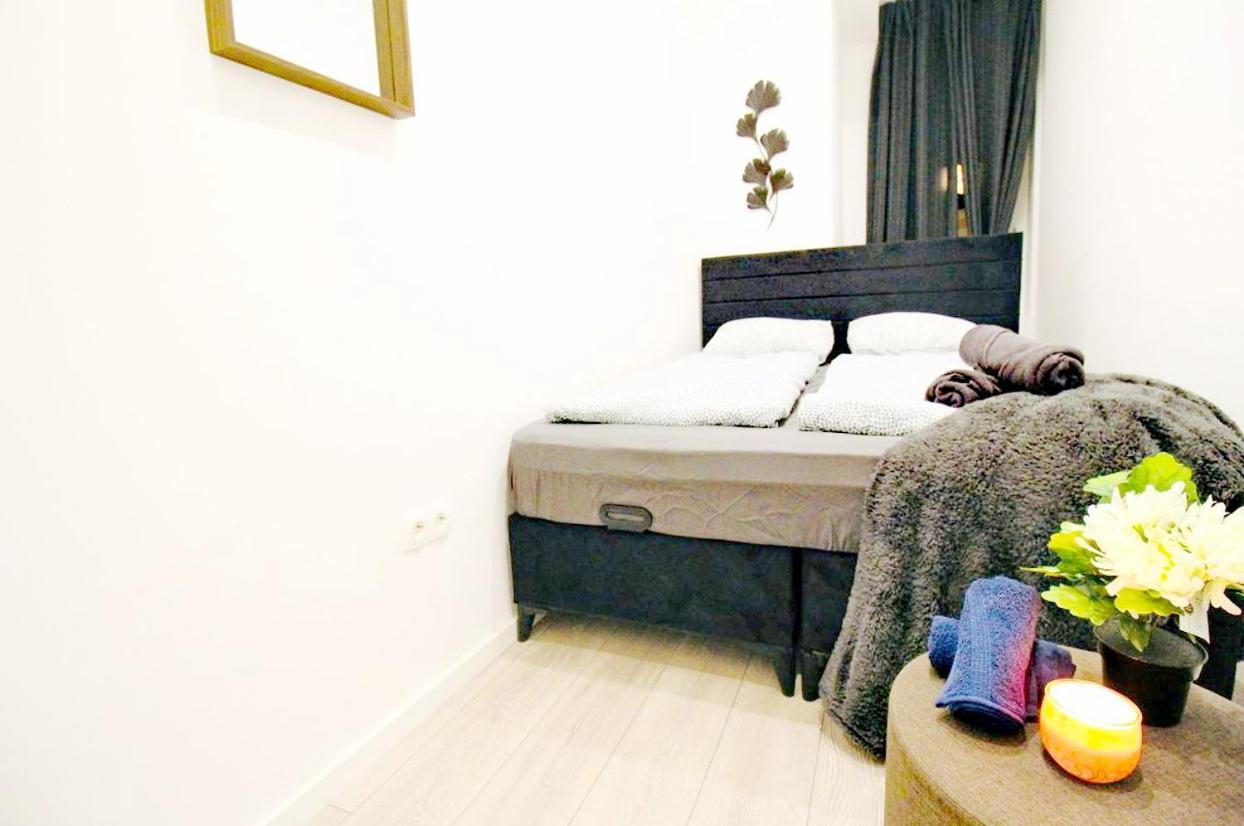 Comfortable Rooms In Akh Area Wenen Buitenkant foto